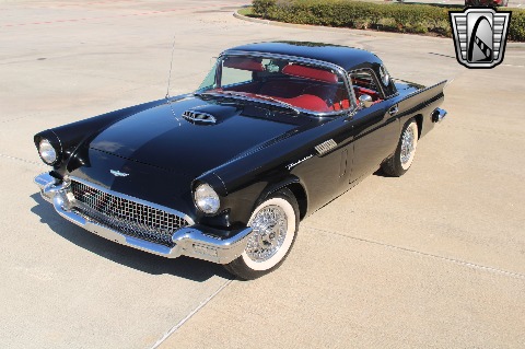 1957 Ford Thunderbird image 40