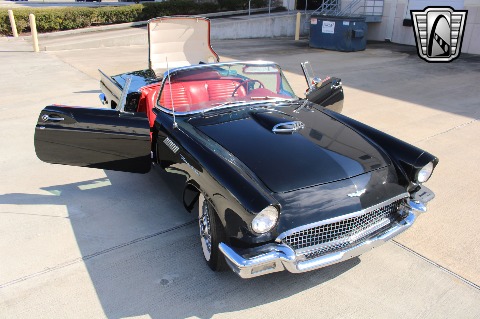 1957 Ford Thunderbird image 16