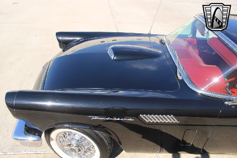 1957 Ford Thunderbird image 45