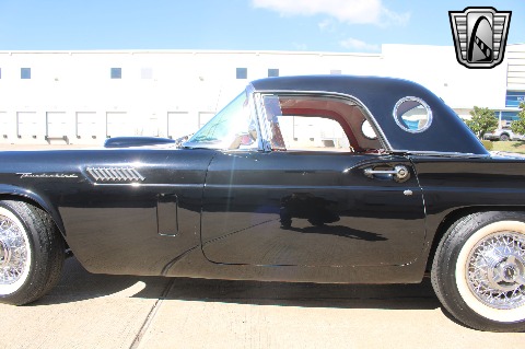 1957 Ford Thunderbird image 46