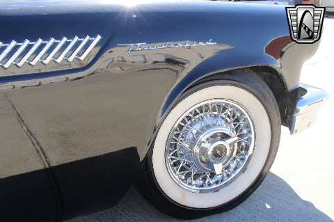 1957 Ford Thunderbird image 152