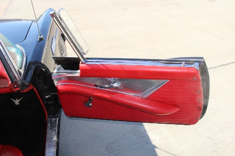 1957 Ford Thunderbird image 127