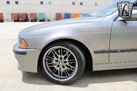 2002 BMW M5 image 29