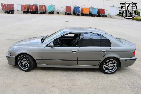 2002 BMW M5 image 4