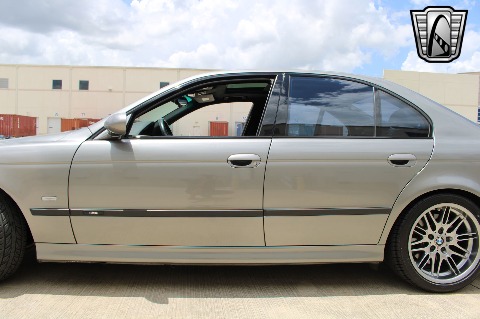 2002 BMW M5 image 31