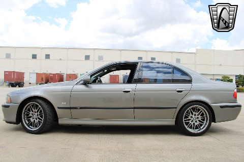 2002 BMW M5 image 6