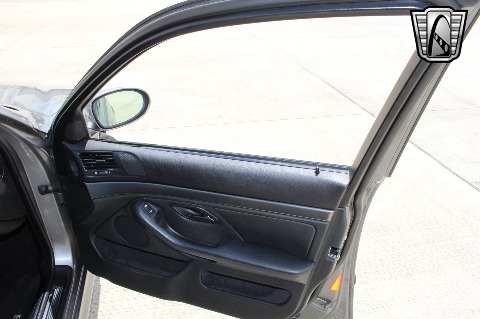 2002 BMW M5 image 110