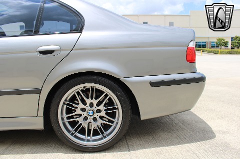 2002 BMW M5 image 35