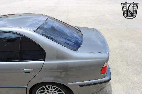 2002 BMW M5 image 36