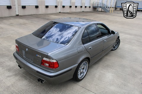 2002 BMW M5 image 13
