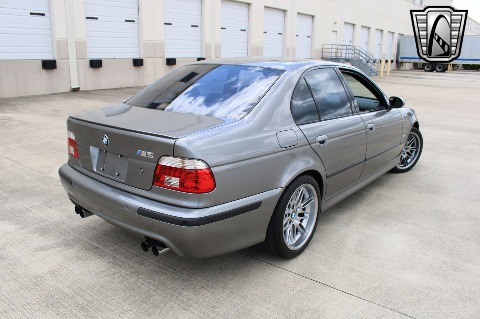 2002 BMW M5 image 14