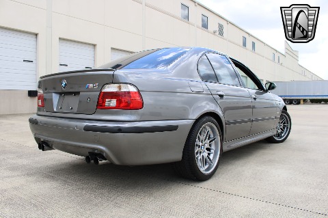 2002 BMW M5 image 15