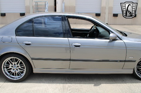 2002 BMW M5 image 43