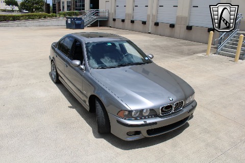 2002 BMW M5 image 19