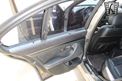 2002 BMW M5 image 97
