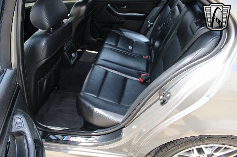 2002 BMW M5 image 98