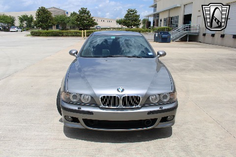2002 BMW M5 image 23