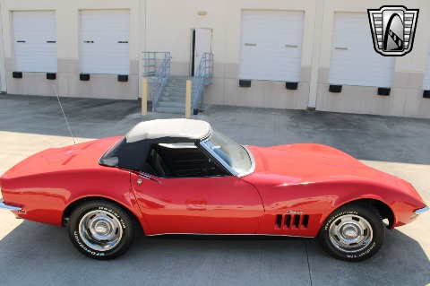1968 Chevrolet Corvette image 16