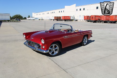 1956 Ford Thunderbird image 3