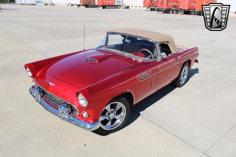 1956 Ford Thunderbird image 4