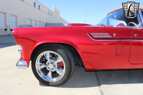 1956 Ford Thunderbird image 32
