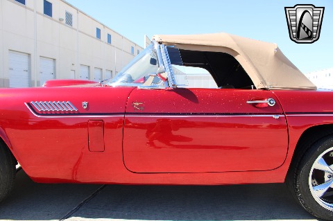 1956 Ford Thunderbird image 34