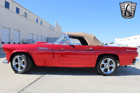 1956 Ford Thunderbird image 9