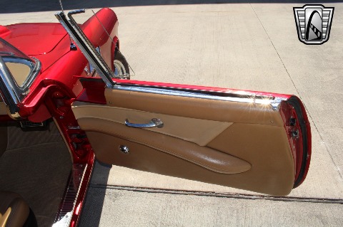 1956 Ford Thunderbird image 122