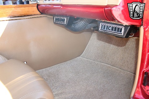 1956 Ford Thunderbird image 126