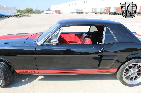 1966 Ford Mustang image 32