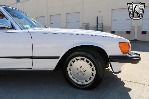 1986 Mercedes-Benz 560SL image 55