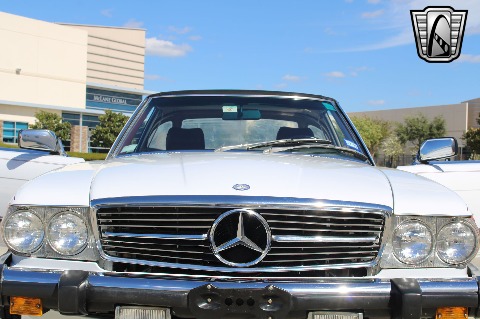 1986 Mercedes-Benz 560SL image 145
