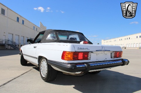 1986 Mercedes-Benz 560SL image 17