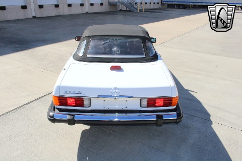 1986 Mercedes-Benz 560SL image 18