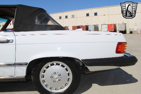 1986 Mercedes-Benz 560SL image 44