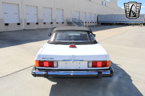 1986 Mercedes-Benz 560SL image 19