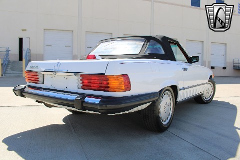 1986 Mercedes-Benz 560SL image 23