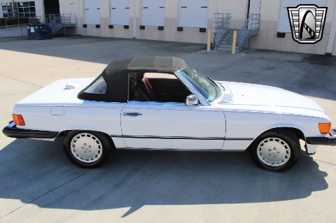 1986 Mercedes-Benz 560SL image 24