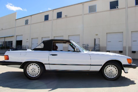 1986 Mercedes-Benz 560SL image 26