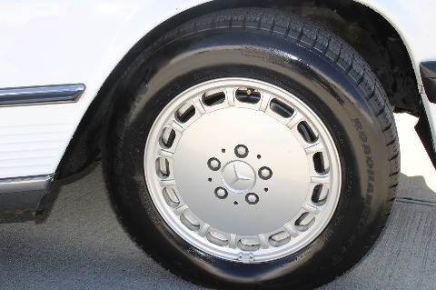 1986 Mercedes-Benz 560SL image 54