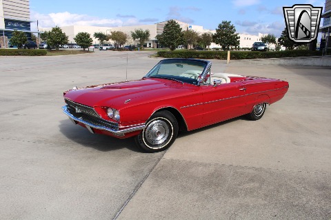 1966 Ford Thunderbird image 3