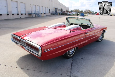 1966 Ford Thunderbird image 6