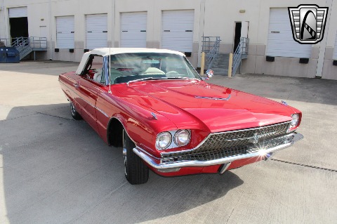 1966 Ford Thunderbird image 32