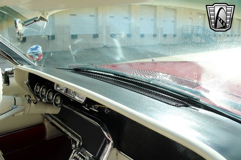 1966 Ford Thunderbird image 139