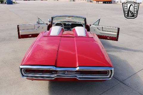 1966 Ford Thunderbird image 12