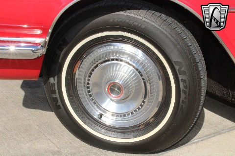 1966 Ford Thunderbird image 40