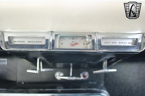 1966 Ford Thunderbird image 145