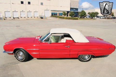 1966 Ford Thunderbird image 16