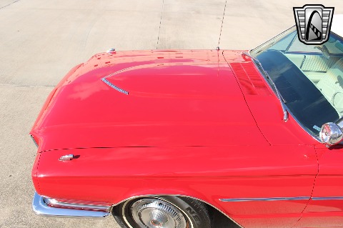 1966 Ford Thunderbird image 42