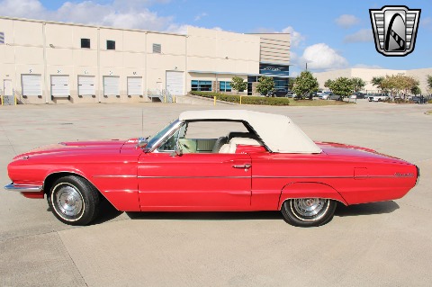 1966 Ford Thunderbird image 17